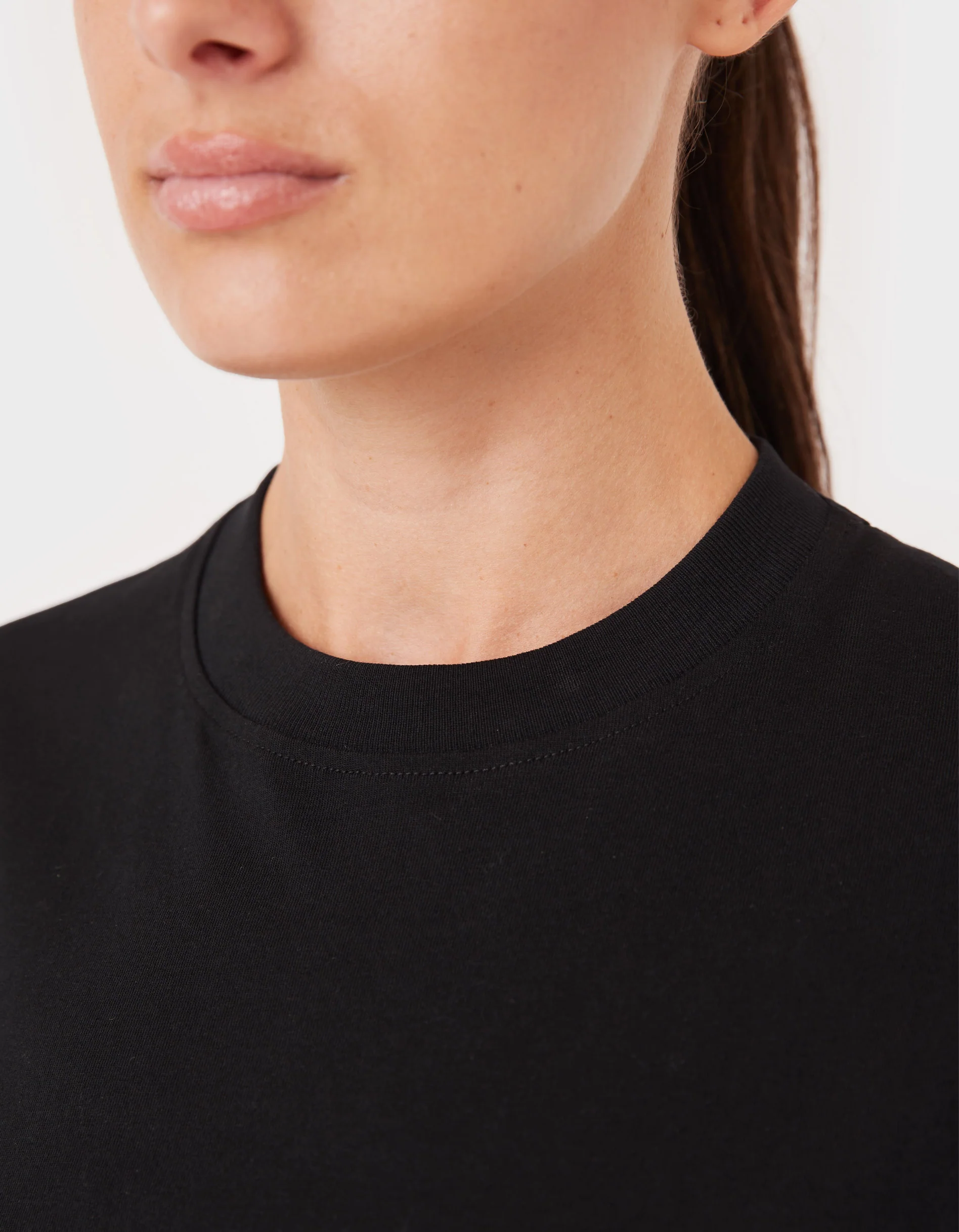 Float Crop Tee Black - Image 2