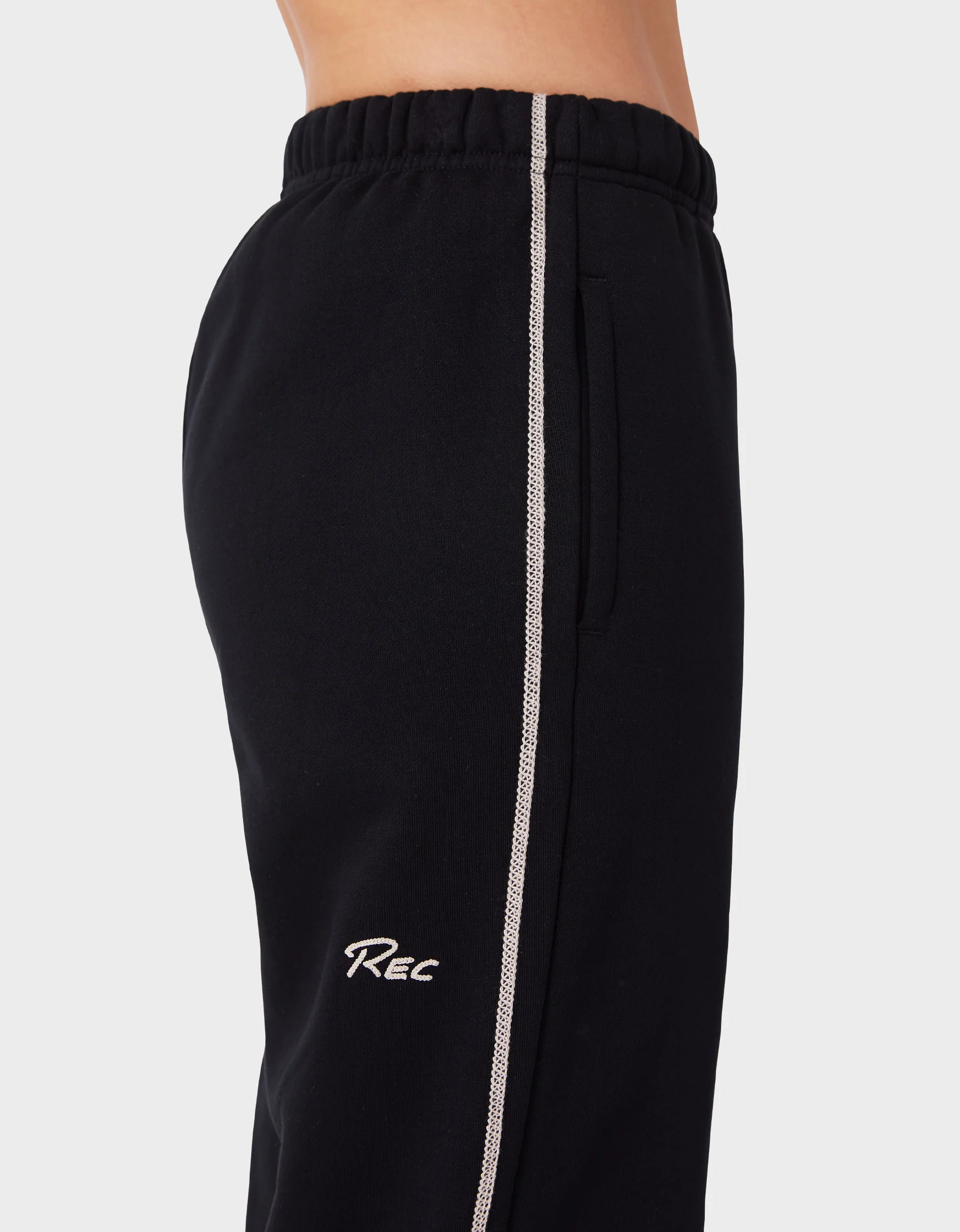 Float Fleece Trackpant Black - Image 2
